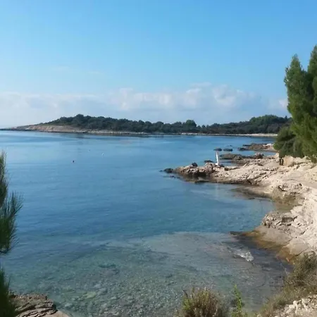 Apartment Inviting In Near Veruda Lighthouse *